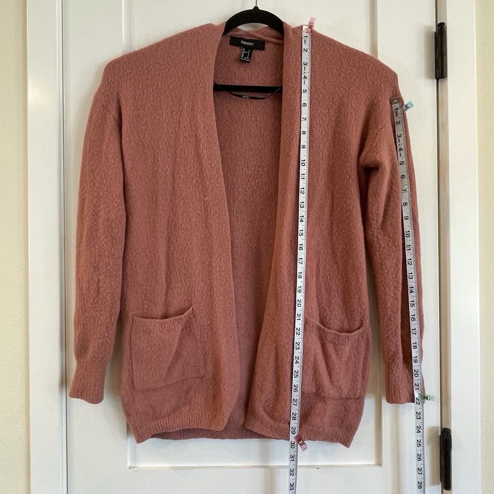 F21 Cardigan Open Sweater Pink Salmon S Fuzzy Pockets Barbie Soft Girl Milkmaid - Picture 3 of 9